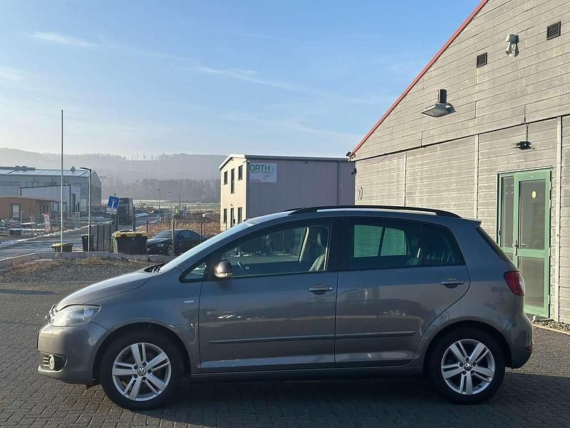 Gebraucht VW Golf VII Match 86 PS (63 kW) 2012 United grey metallic Kleinwagen