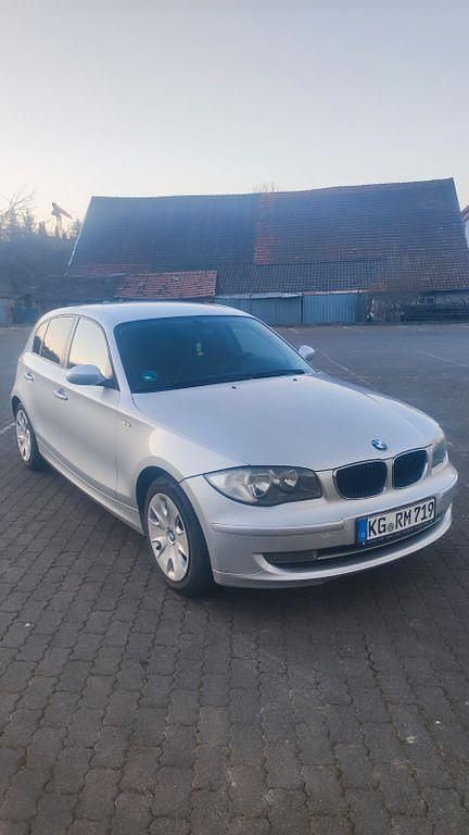 Gebraucht BMW 116 122 PS (89 kW) 2008 Silber Kleinwagen