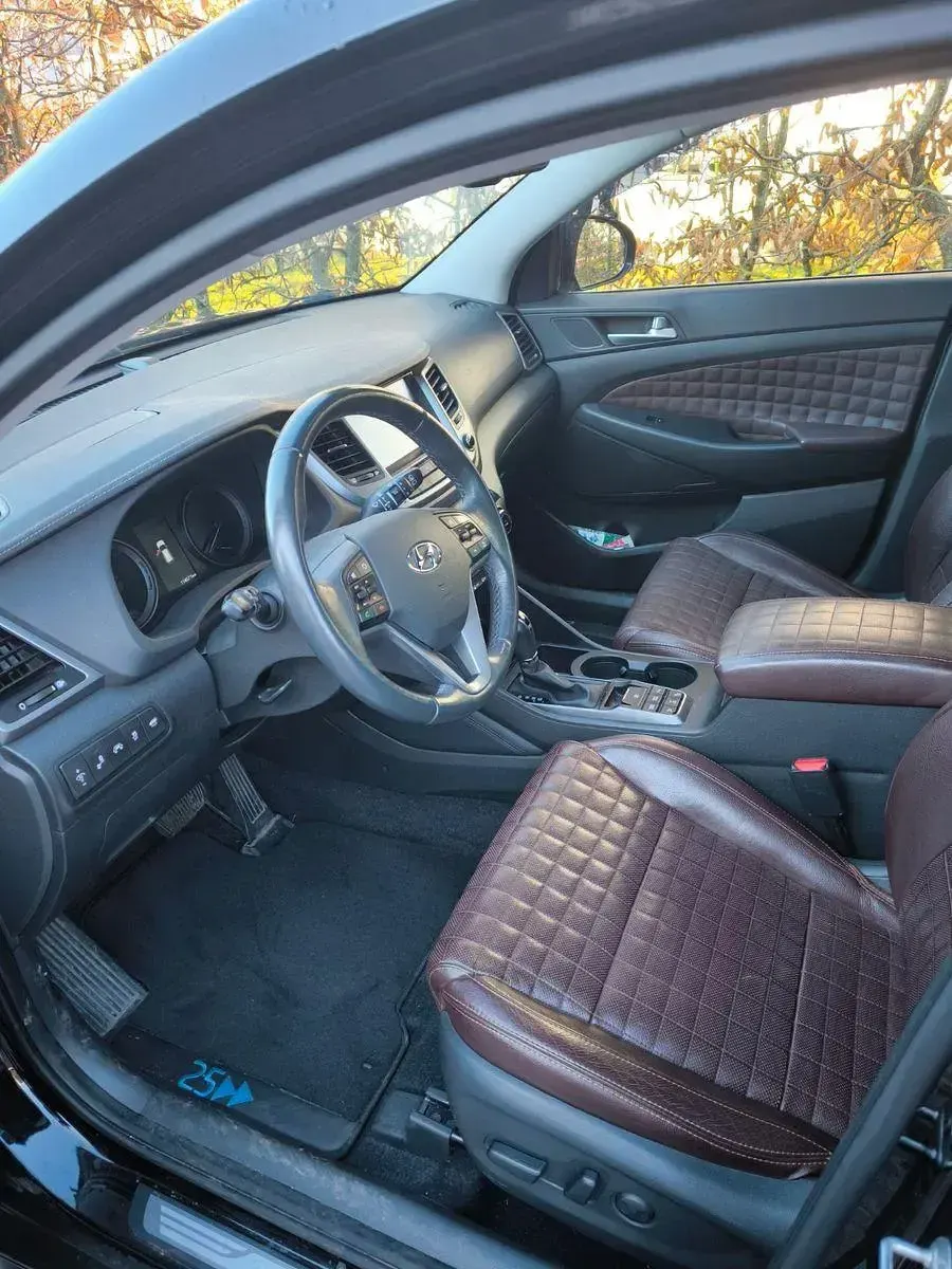 Gebraucht Hyundai Tucson 185 PS (136 kW) 2016 Schwarz SUV