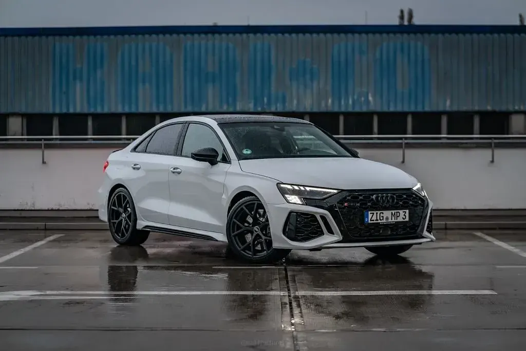 Usata Audi RS3 Sport 400 CV (294 kW) 2024 Bianco Berlina