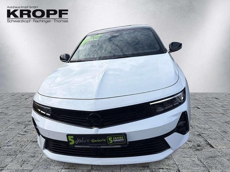 Gebraucht Opel Astra GS Line 181 PS (133 kW) 2022 Jade weiss/arktis weiss Limousine