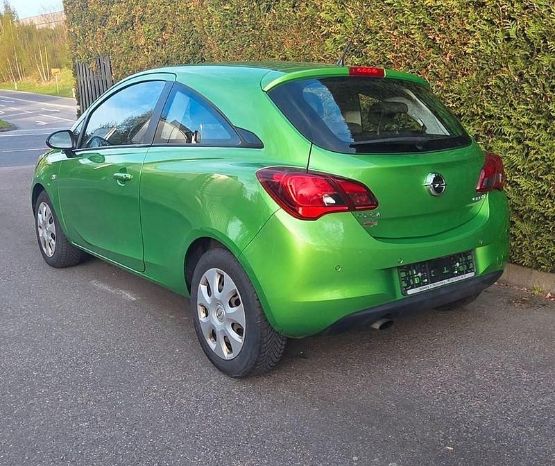 Usata Opel Corsa Edition 90 CV (66 kW) 2015 Verde Utilitaria