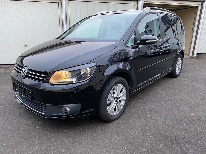 Schwarz Gebraucht 2013 VW Touran Life Van / Kleinbus | 5.250 € (Superpreis) - Bild 1/4