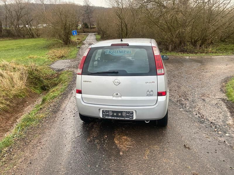 Gebraucht Opel Meriva 100 PS (73 kW) 2004 Silber Van / Kleinbus