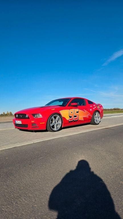 Rot Gebraucht 2013 Ford Mustang GT Coupé | 17.900 € (Superpreis) - Bild 1/4
