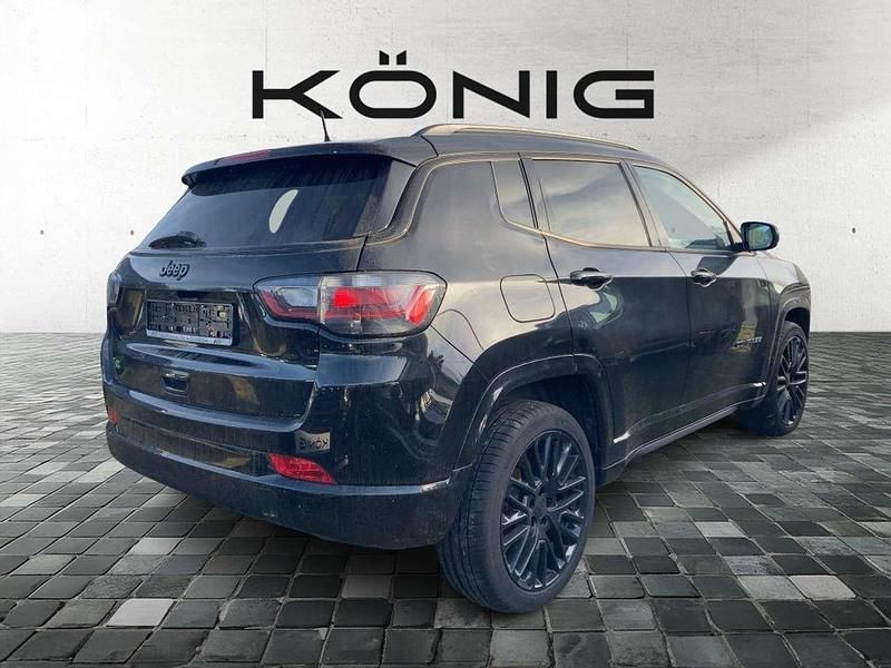Usado Jeep Compass 131 HP (96 kW) 2023 Preto SUV
