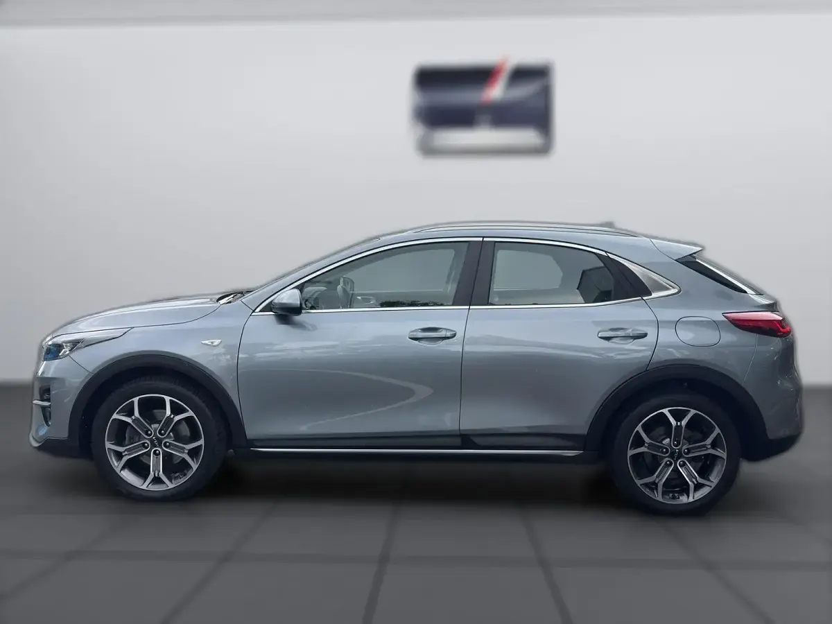 Gebraucht Kia XCeed Vision 160 PS (117 kW) 2022 Silber metallic SUV