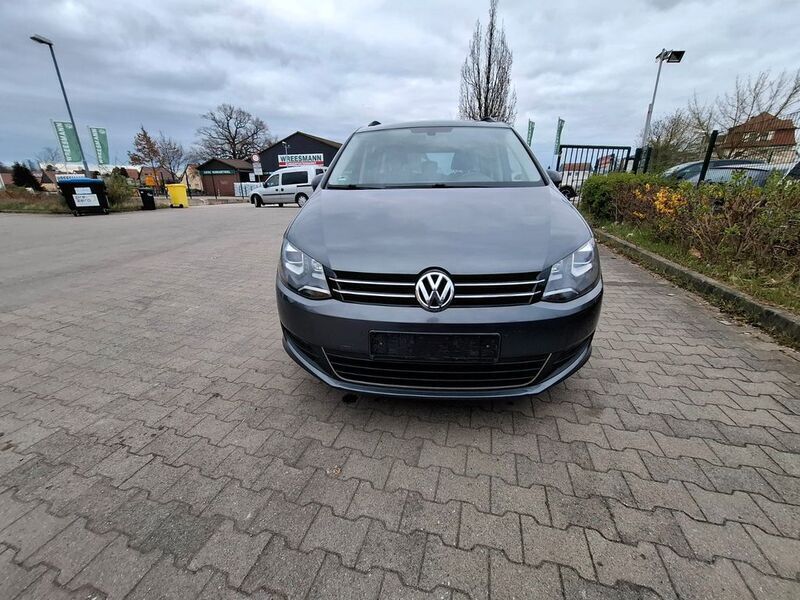 Gebraucht VW Sharan Match 140 PS (102 kW) 2012 Grau Van / Kleinbus