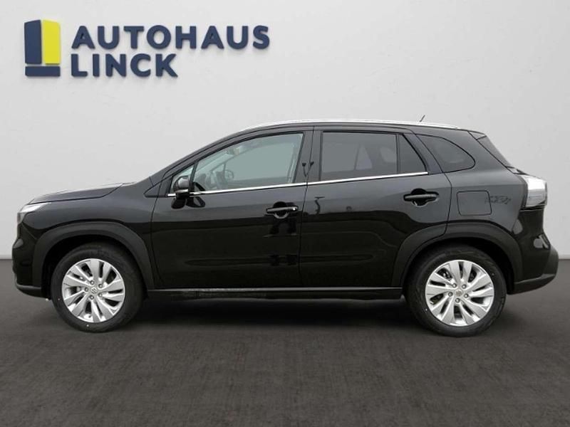 Neu Suzuki SX4 Comfort 109 PS (80 kW) 2025 Cosmic black pearl SUV