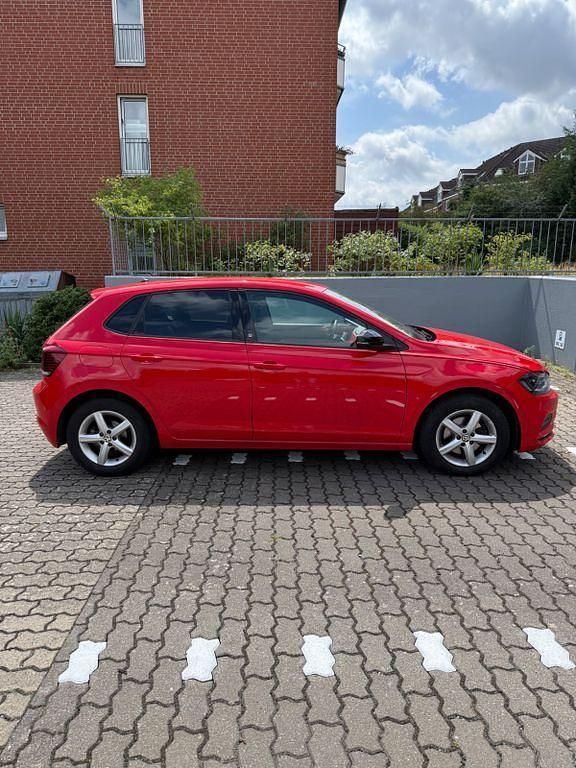 Rot Gebraucht 2019 VW Polo Beats Limousine | 12.900 € (Superpreis) - Bild 1/4