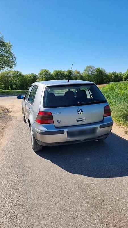 Usata VW Golf IV 75 CV (55 kW) 2002 Grigio Utilitaria