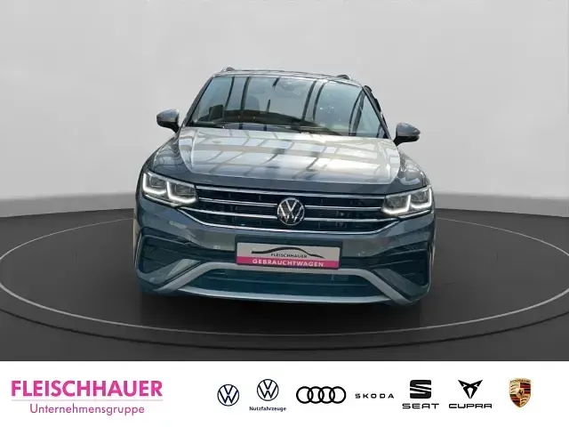 Gebraucht VW Tiguan Allspace Elegance 200 PS (147 kW) 2024 Grau SUV