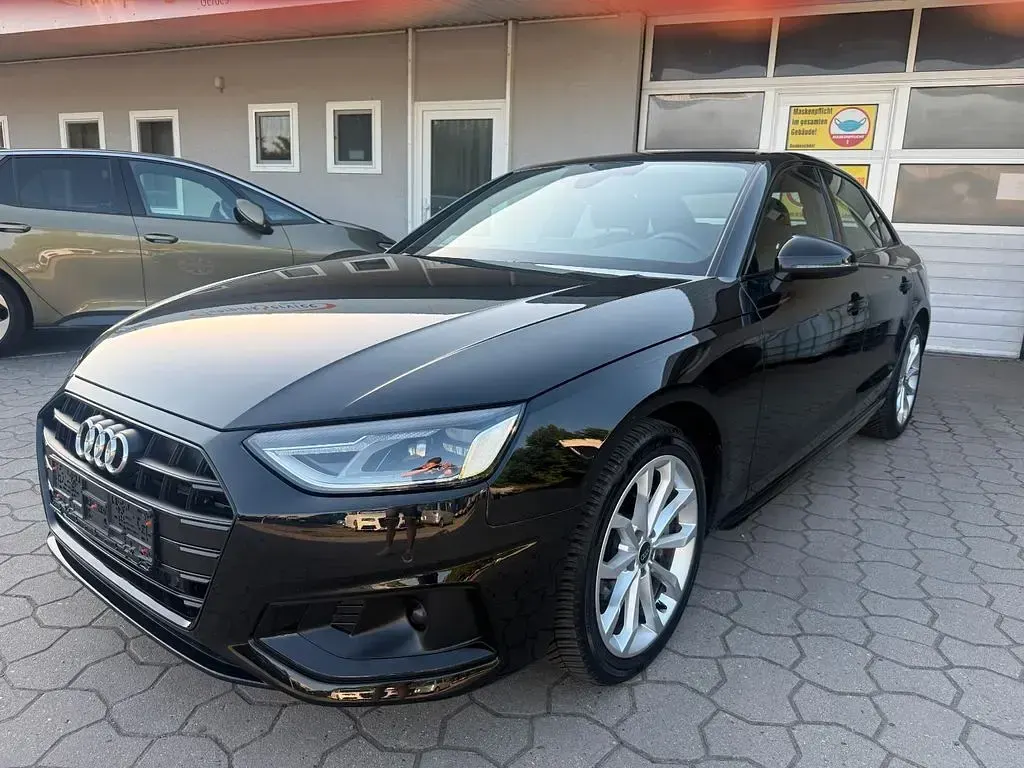 Gebraucht Audi A4 Advanced 204 PS (150 kW) 2023 Schwarz Limousine