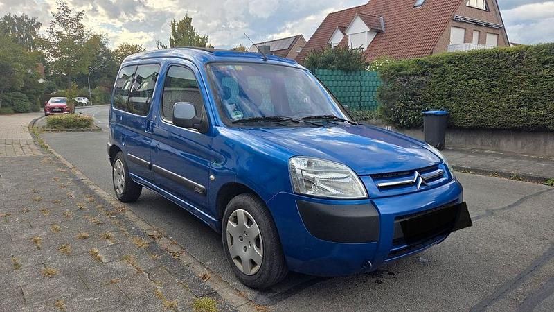 Blau Gebraucht 2004 Citroën Berlingo Van / Kleinbus | 700 € (Superpreis) - Bild 1/4