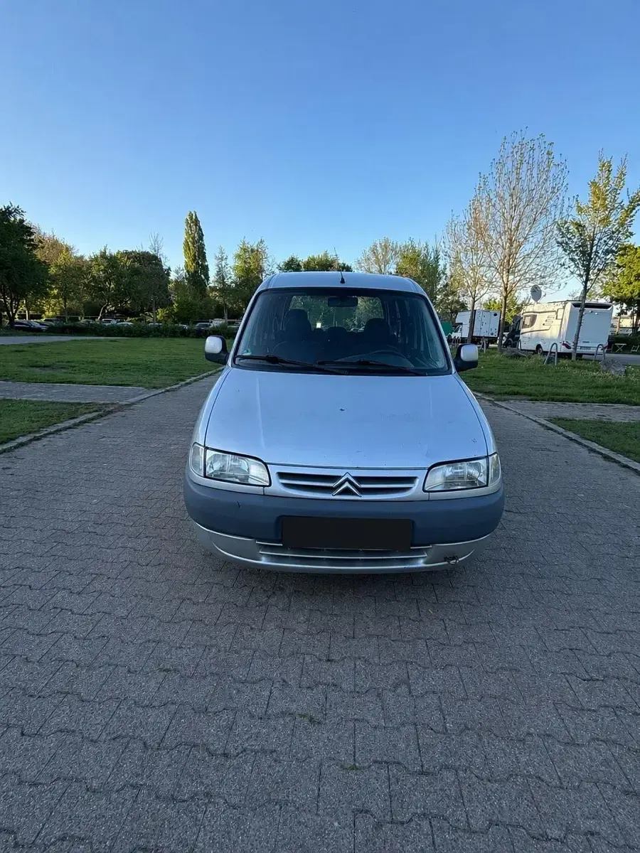 Gebraucht Citroën Berlingo 108 PS (79 kW) 2002 Silber Van / Kleinbus