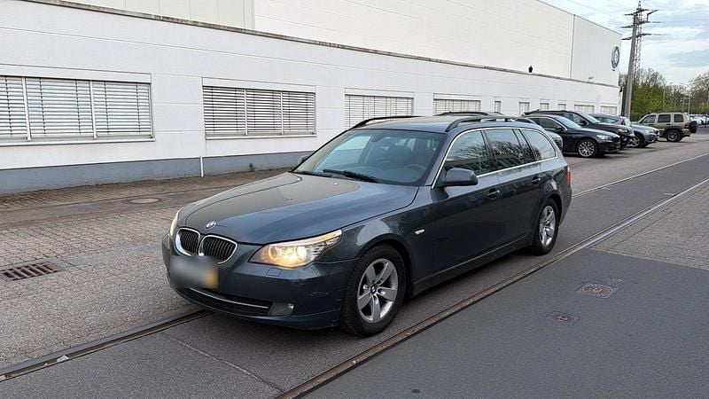 Second-hand BMW 520 177 CP (130 kW) 2010 Gri Break