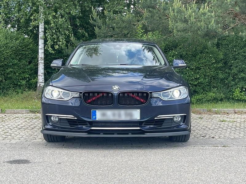Schwarz Gebraucht 2012 BMW 328 Limousine | 18.800 € (Fairer Preis) - Bild 1/4