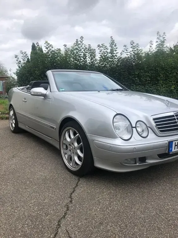 Gebraucht Mercedes CLK230 Avantgarde 197 PS (144 kW) 2002 Silber Cabrio