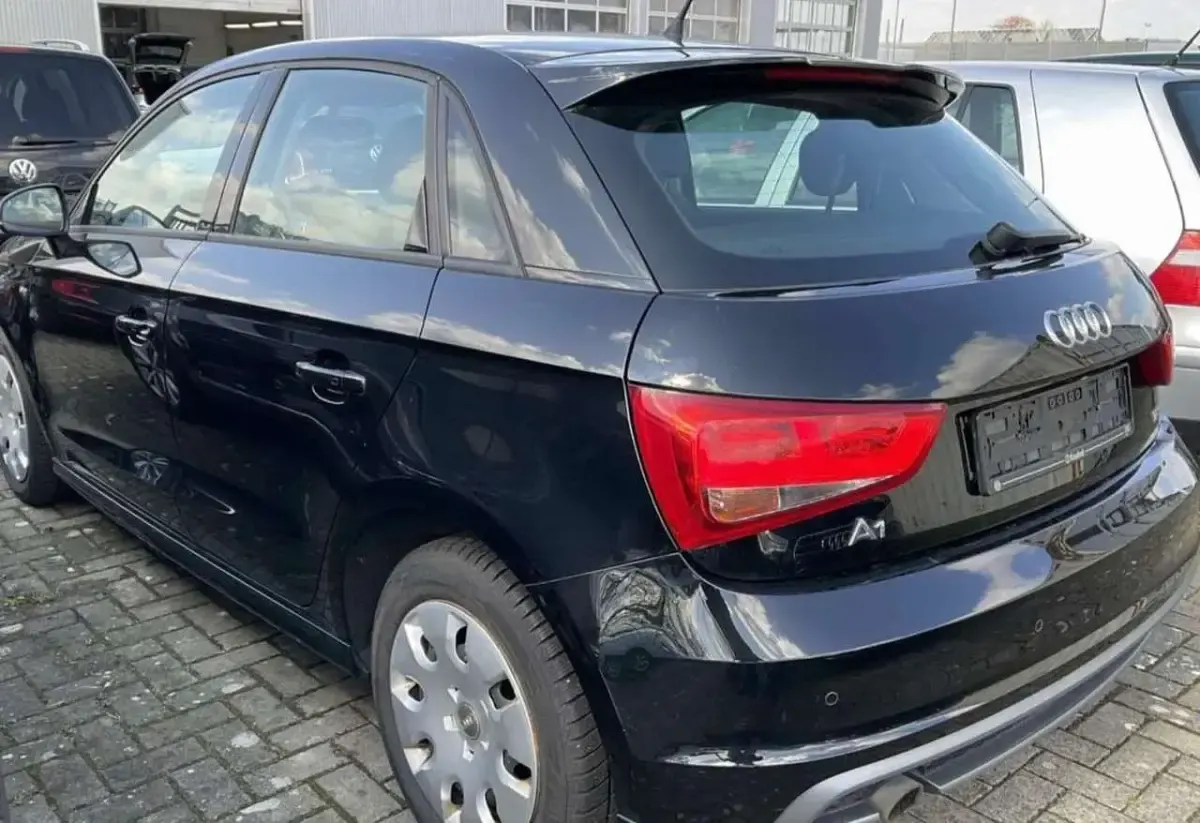 Gebraucht Audi A1 S-Line 86 PS (63 kW) 2014 Mythosschwarz metallic Kleinwagen