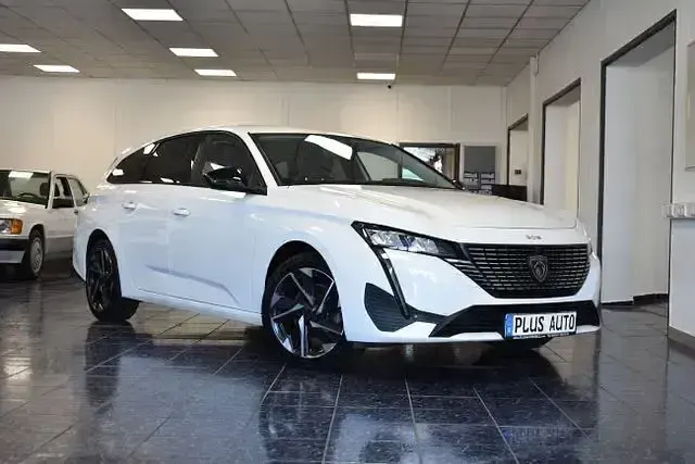 Gebraucht Peugeot 308 Allure 131 PS (96 kW) 2023 Weiss banquise Kombi