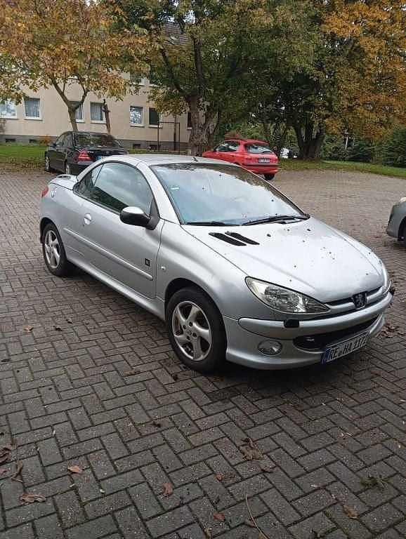 Silber Gebraucht 2006 Peugeot 206 CC Cabrio | 1.190 € (Guter Preis) - Bild 1/4