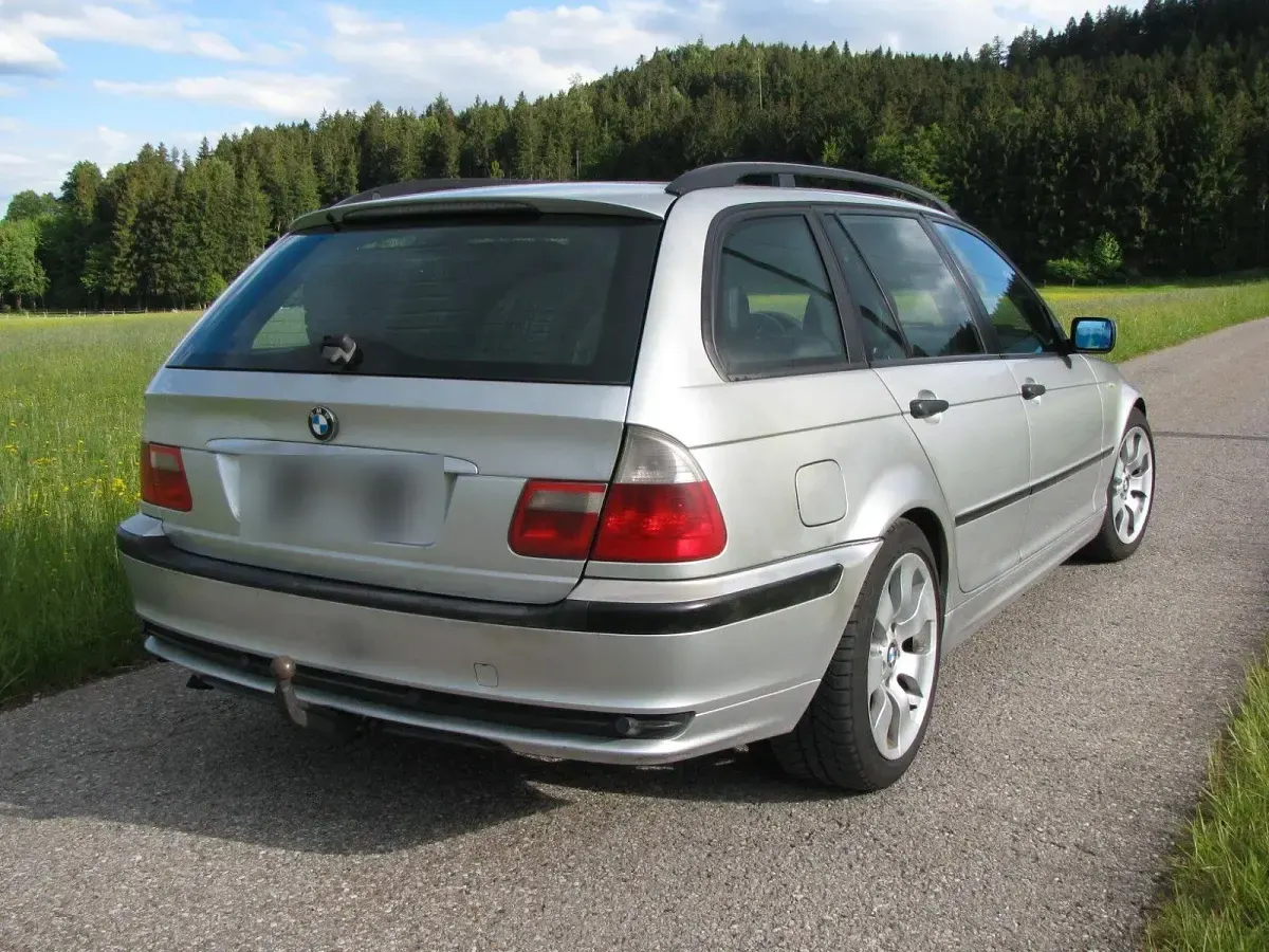 Brugt BMW 320 150 HK (110 kW) 2005 Sølv Stationcar