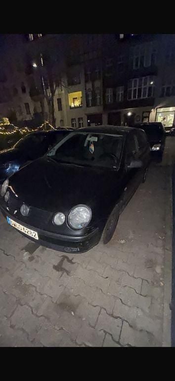 Gebraucht VW Polo Basis 75 PS (55 kW) 2003 Schwarz Limousine