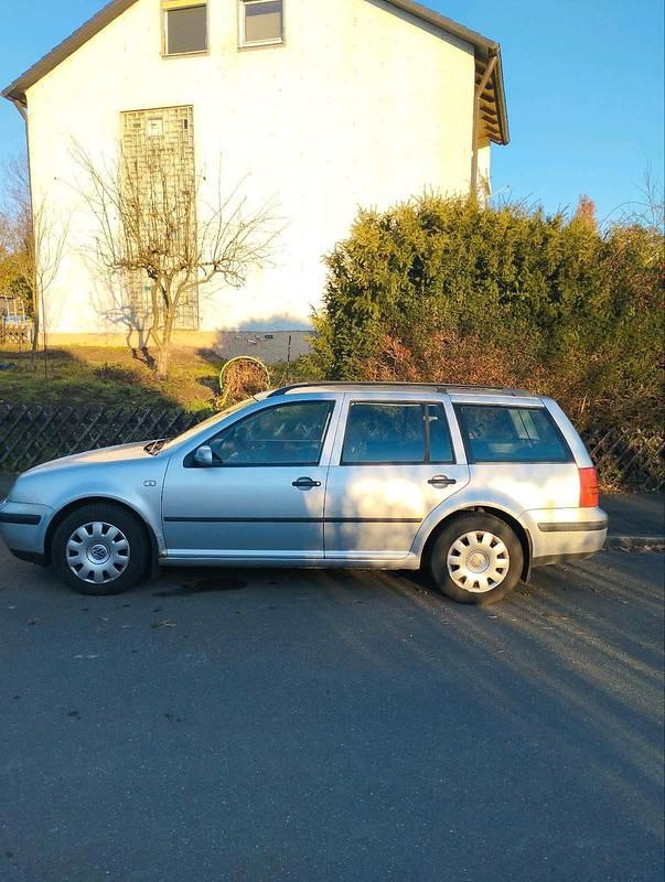 Gebraucht VW Golf IV 105 PS (77 kW) 2000 Silber Kombi