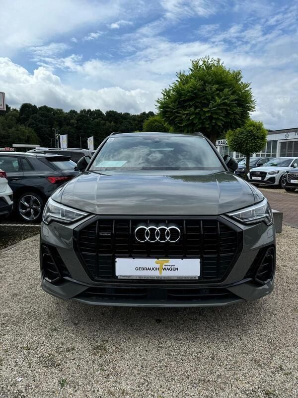 Grau Gebraucht 2019 Audi Q3 S-Line SUV | 29.999 € (Fairer Preis) - Bild 1/4