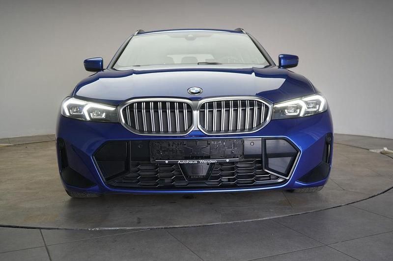 Gebraucht BMW 320 M Sport 184 PS (135 kW) 2023 Portimao blau Kombi