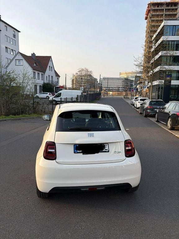 Gebraucht Fiat 500e 69 kW (95 PS) 2023 Weiß Limousine