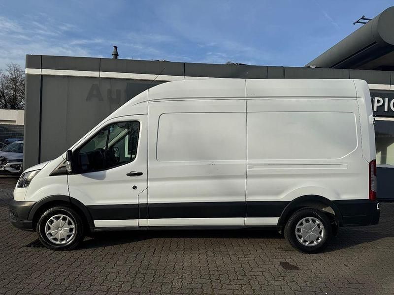 Gebraucht Ford Transit Trend 170 PS (125 kW) 2023 Weiß Van / Kleinbus