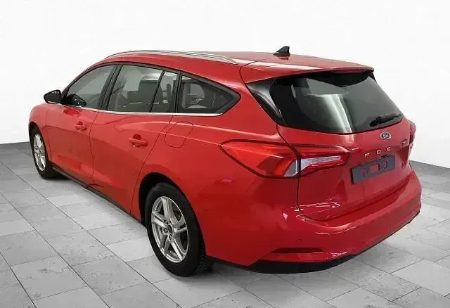 Gebraucht Ford Focus 125 PS (91 kW) 2022 Rot Limousine
