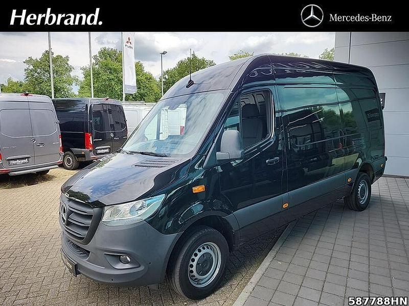 Schwarz Gebraucht 2023 Mercedes Sprinter Van | 36.990 € (Fairer Preis) - Bild 1/4