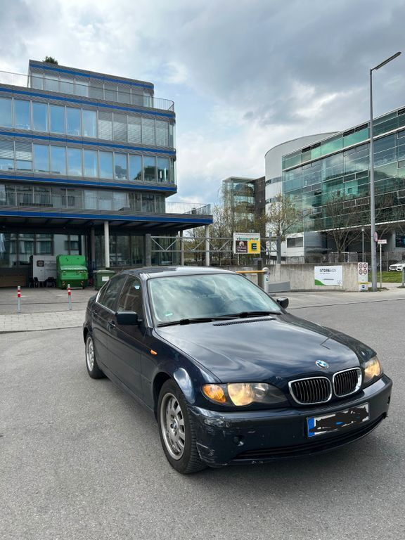 Blau Gebraucht 2002 BMW 325 Limousine | 3.200 € (Fairer Preis) - Bild 1/4