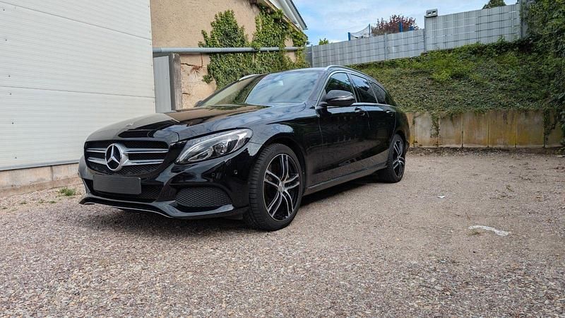 Gebraucht 2018 Mercedes C350e Kombi | 21.900 € (Fairer Preis) - Bild 1/4