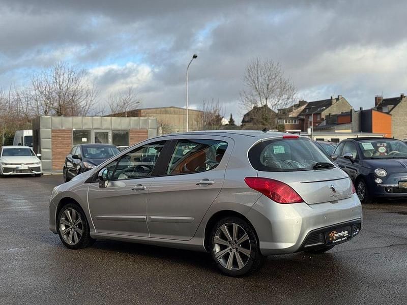 Gebraucht Peugeot 308 156 PS (114 kW) 2011 Silber Limousine
