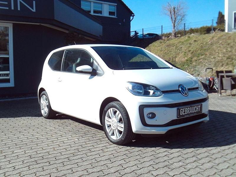 Gebraucht VW up! high up! 60 PS (44 kW) 2018 Weiß Kleinwagen