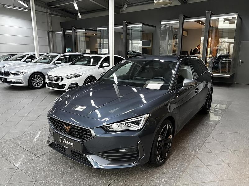 Grau metallic Gebraucht 2023 Cupra Leon | 27.560 € (Fairer Preis) - Bild 1/4