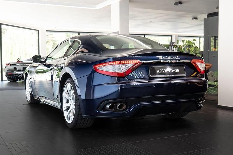 Gebraucht Maserati Granturismo 439 PS (322 kW) 2011 Blau Coupé