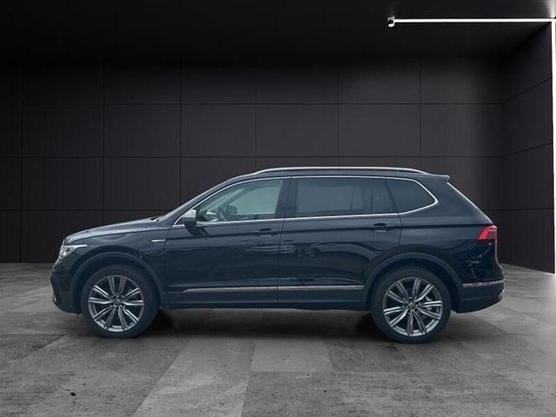 Gebraucht VW Tiguan Allspace Elegance 200 PS (147 kW) 2023 Schwarz SUV