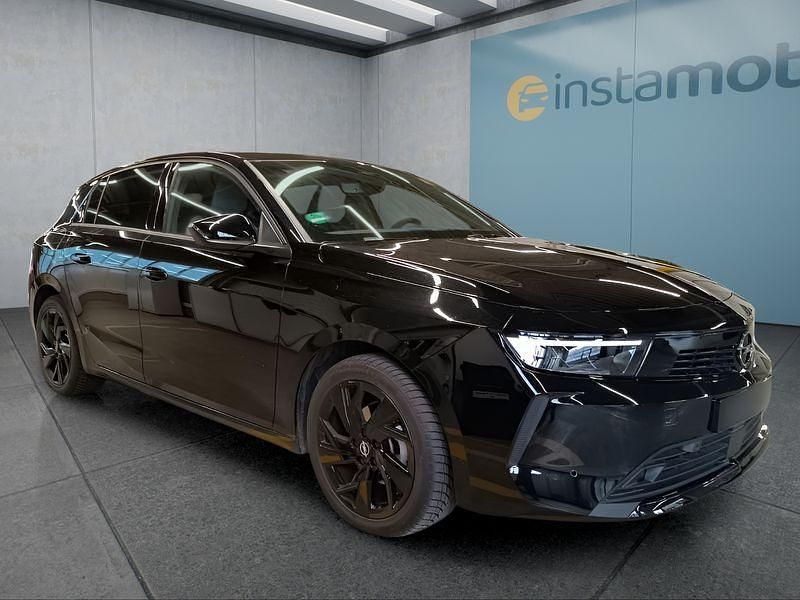 Gebraucht Opel Astra 131 PS (96 kW) 2025 Schwarz Limousine