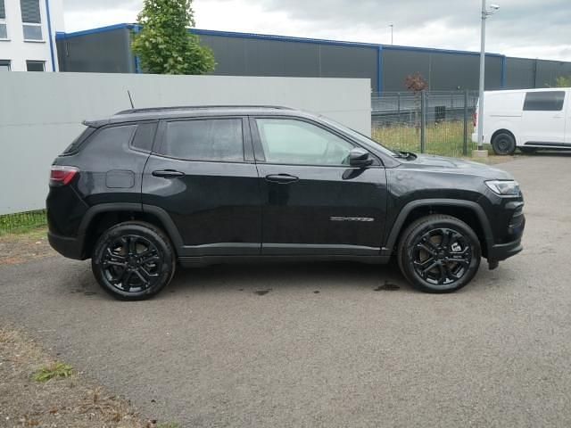 Neu Jeep Compass North 241 PS (177 kW) 2025 Schwarz SUV