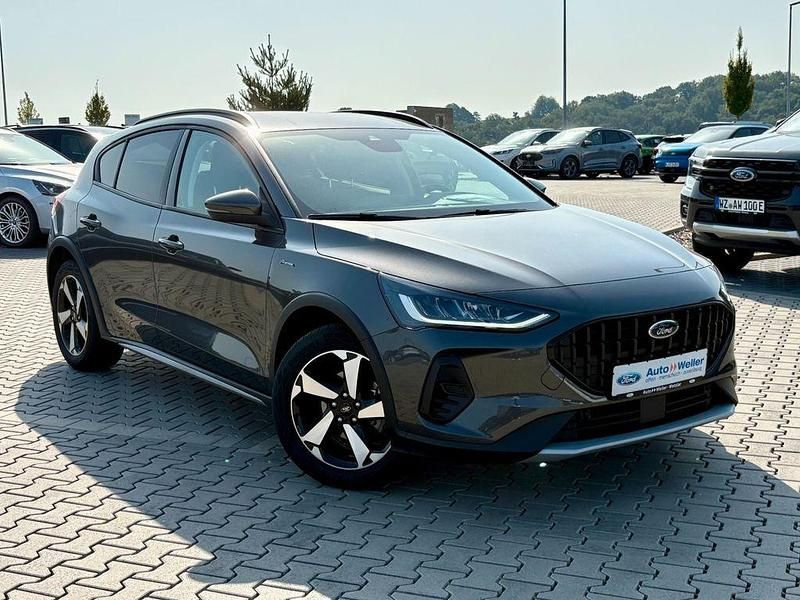 Usata Ford Focus Active 155 CV (114 kW) 2024 Grigio Berlina