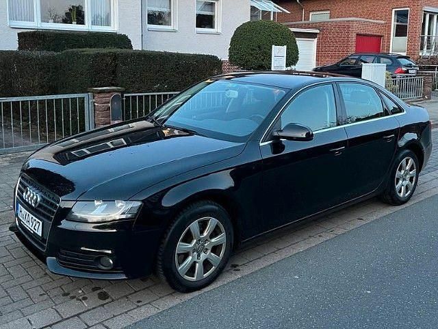 Gebraucht Audi A4 Ambiente 120 PS (88 kW) 2011 Schwarz Limousine