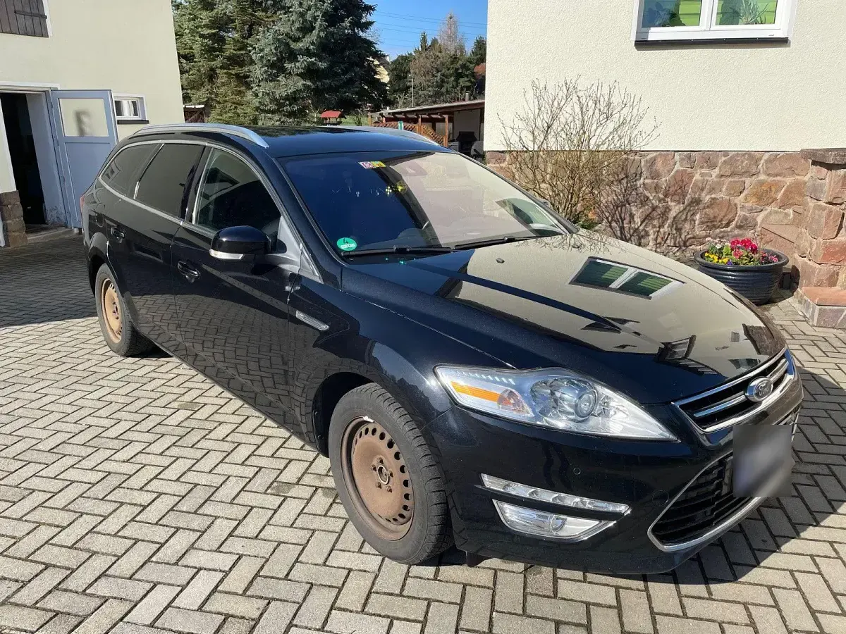 Usado Ford Mondeo Titanium 200 CV (147 kW) 2012 Negro Familiar