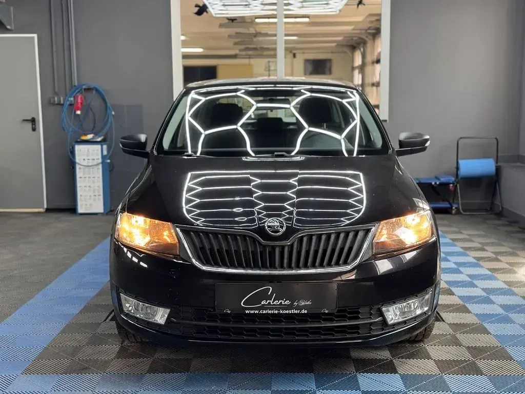 Gebraucht Skoda Rapid 110 PS (80 kW) 2015 Schwarz Kleinwagen