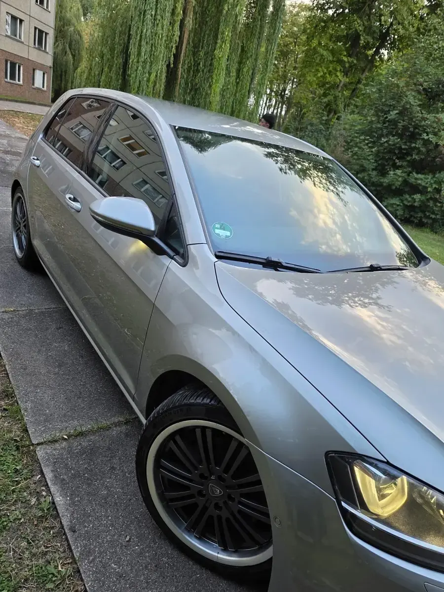 Gebraucht VW Golf VII Comfortline 105 PS (77 kW) 2013 Silber Limousine