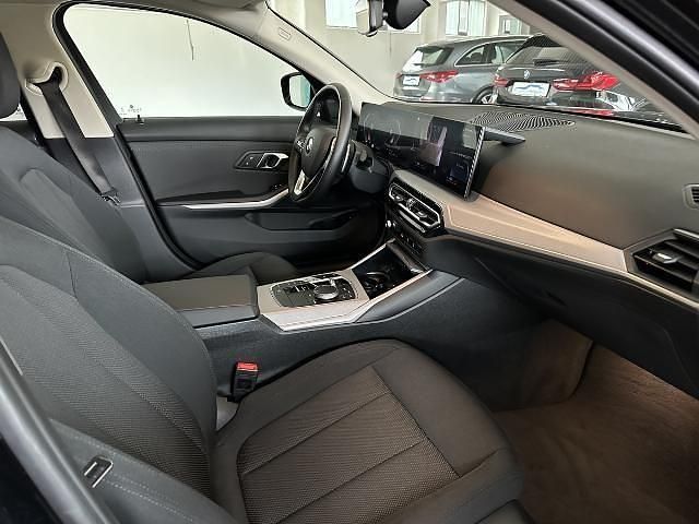 Gebraucht BMW 320 Shadowline 190 PS (139 kW) 2023 Schwarz ii Limousine