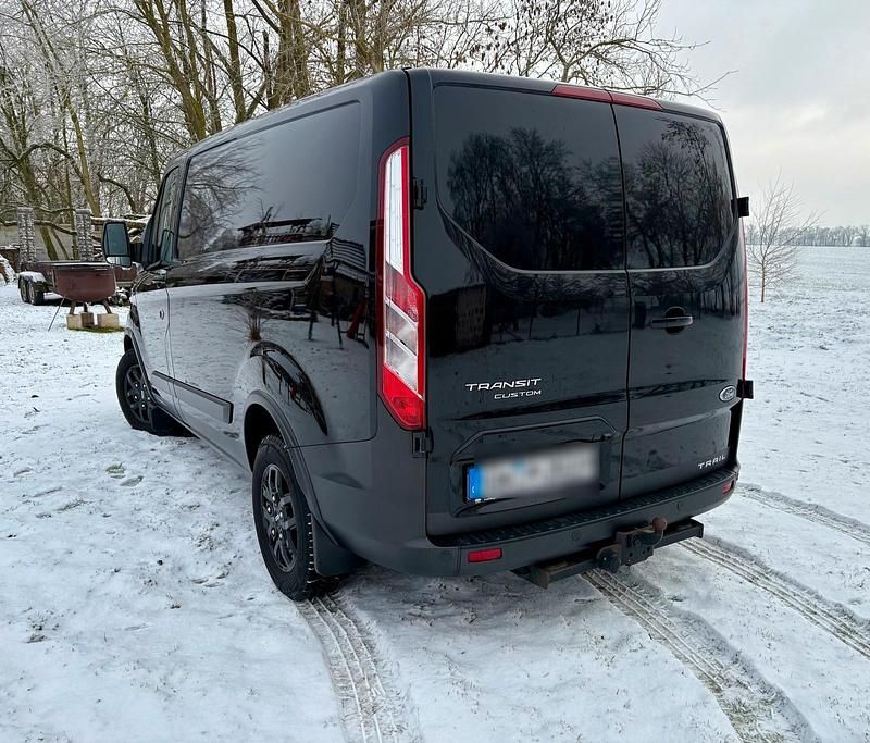Gebraucht Ford Transit Custom 131 PS (96 kW) 2022 Schwarz Van / Kleinbus